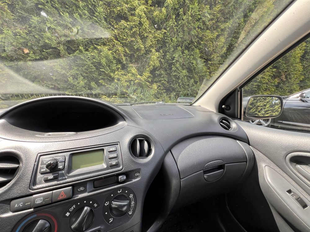 Toyota Yaris 2004