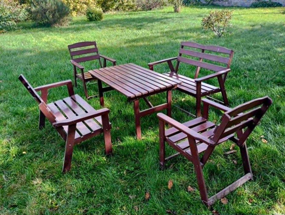 Drewniany zestaw mebli ogrodowych - stół, dwie ławki, 2 fotele