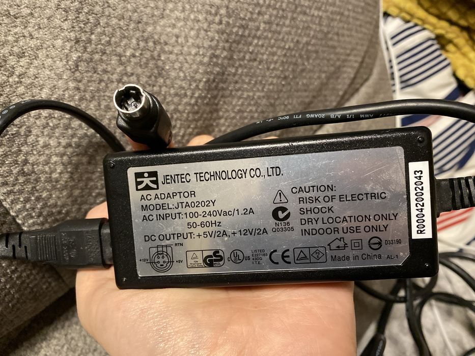 Zasilacz do kieszeni dysków 2A Jentec Model JTA0202Y