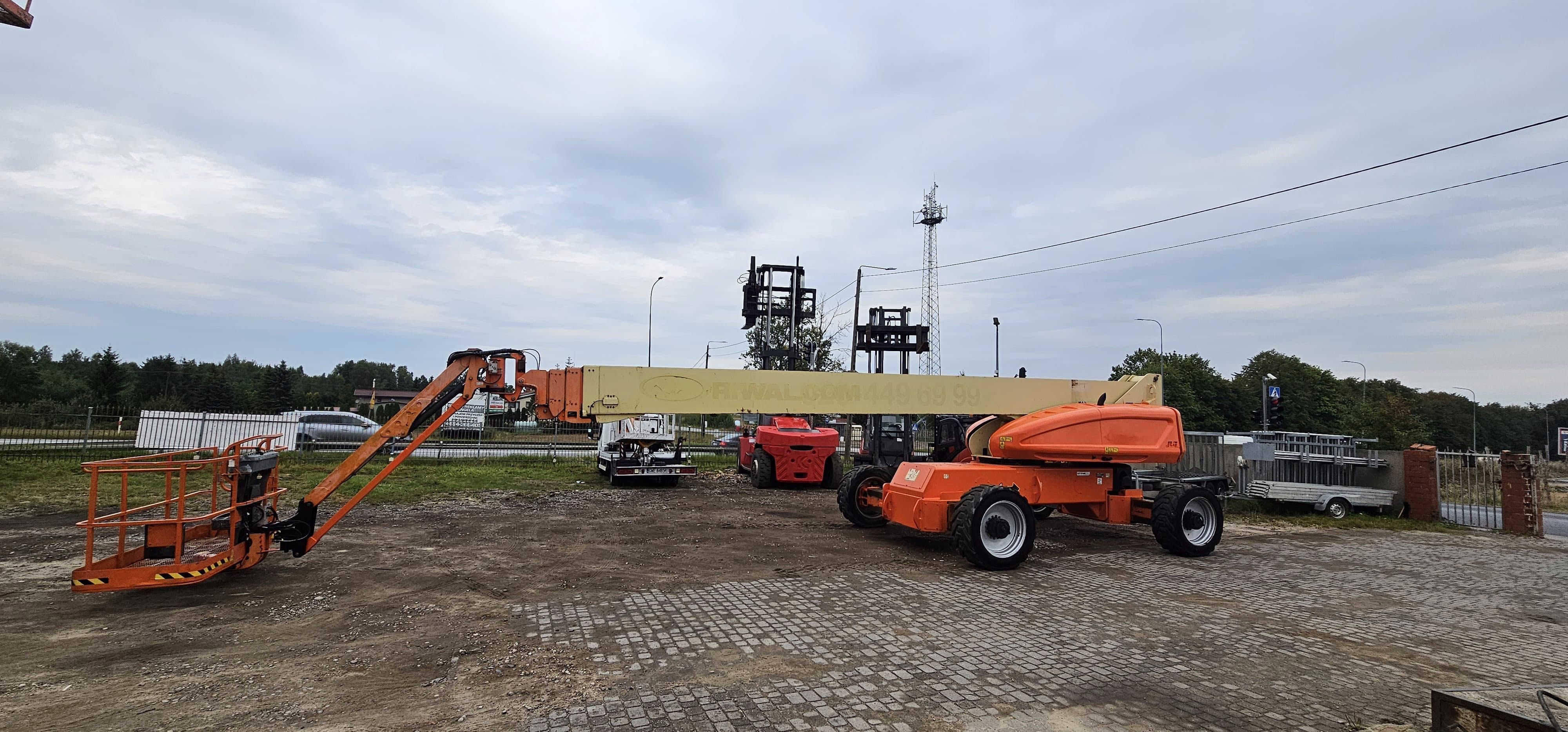 Wynajem Podnośnika JLG 1350 JLG 1250 Genie s 125 WYSOKOŚĆ 43,5 M