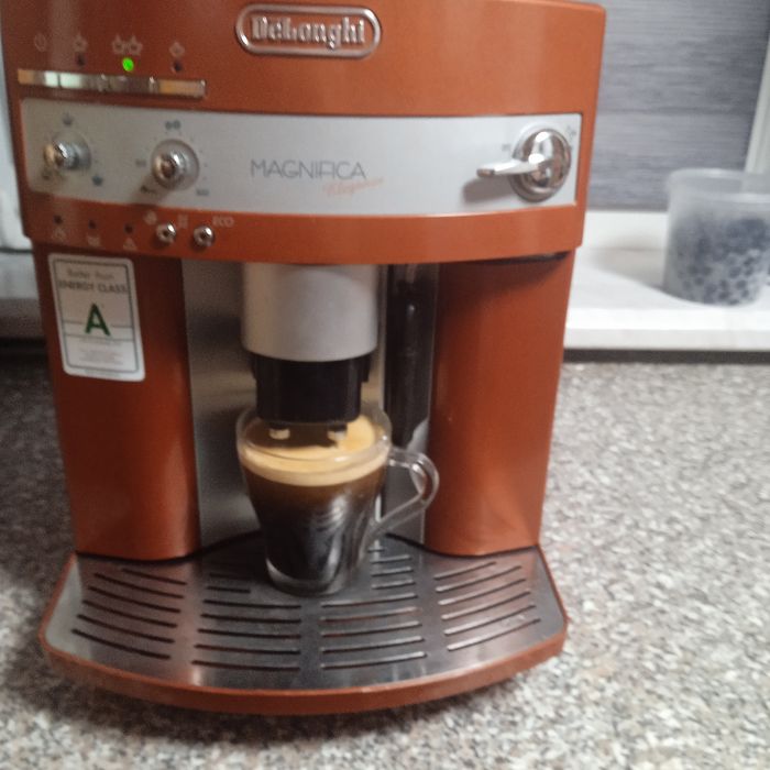 Delonghi MAGNIFIKA! Оригінальний невеликий пробіг 21091 ч.з Німеччини