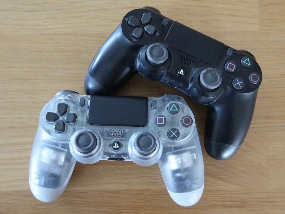 Play Station 4 Pro + gry + 2x pad
