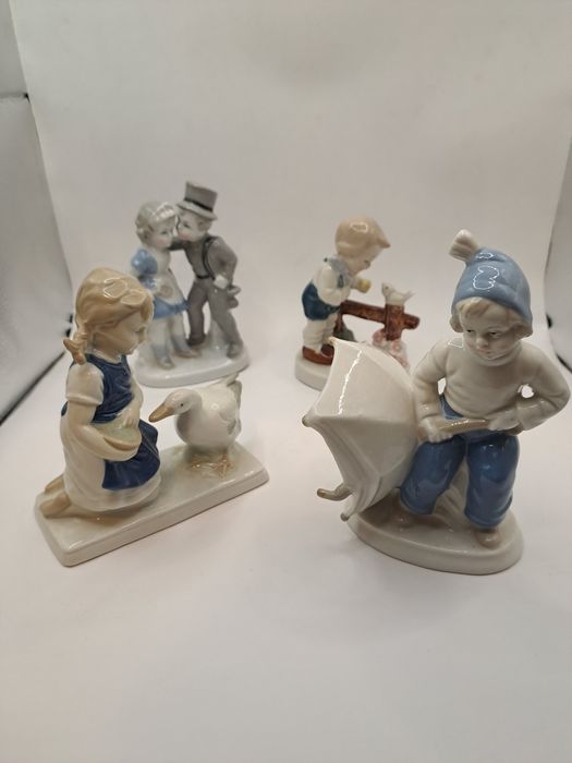 Статуетка. Статуэтка. Дети. Діти.