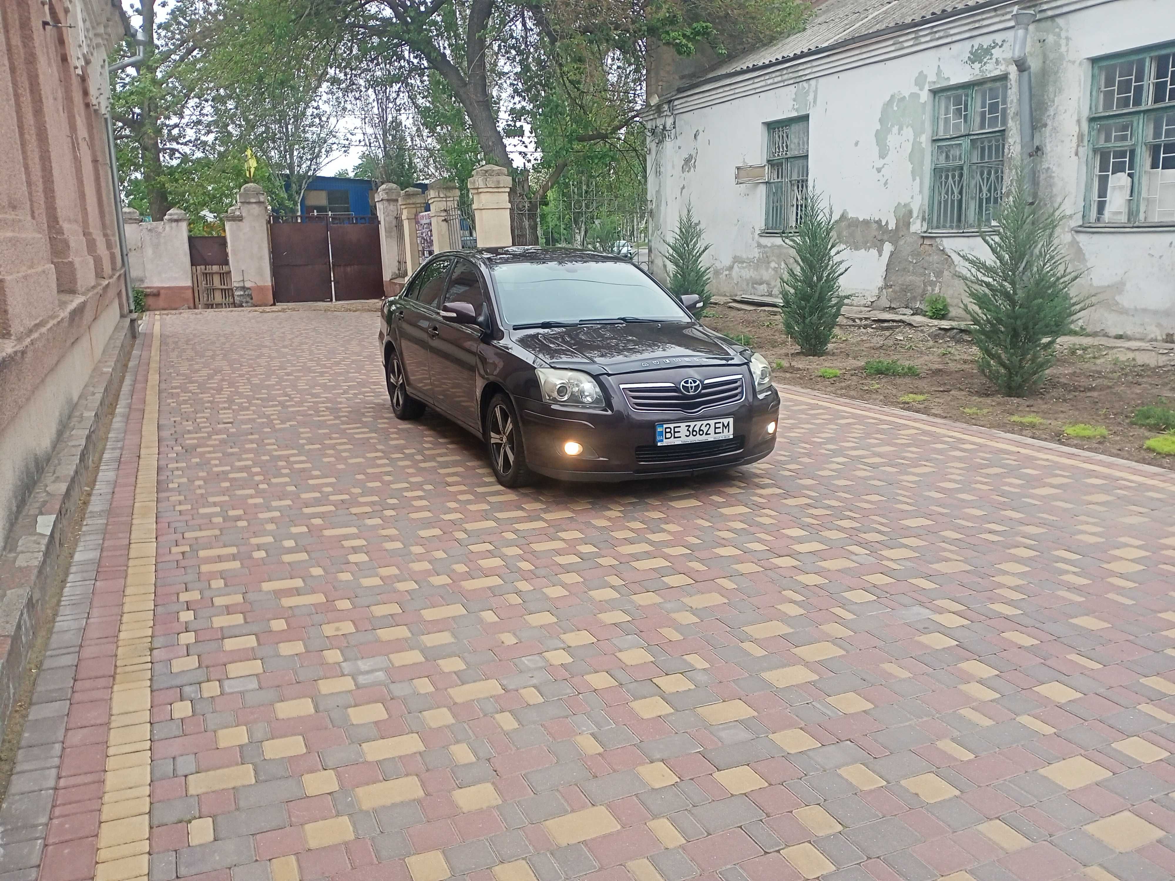 Toyota Avensis продам