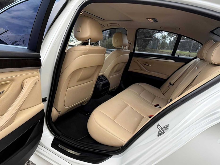 BMW 5 Series      2016