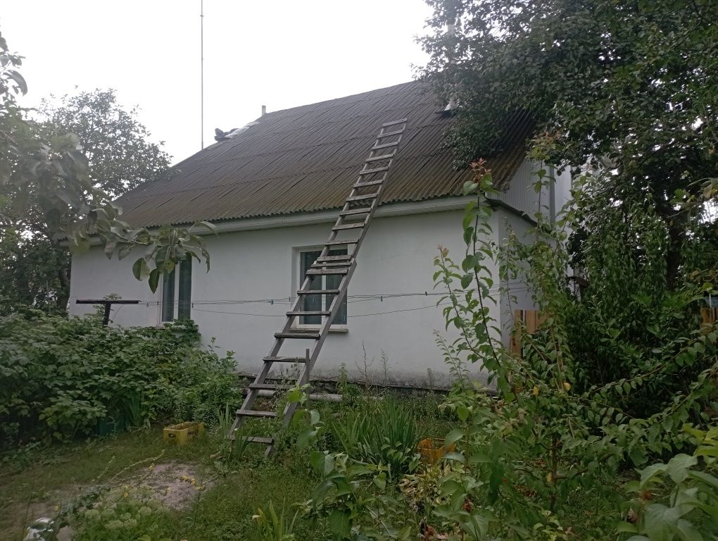 Продається будинок в селі Дмитрівка