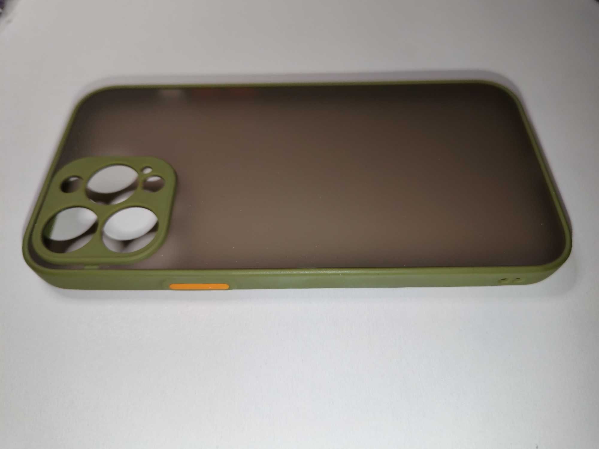 Etui do iPhone 13 Pro Max.   (4 za 10zl)