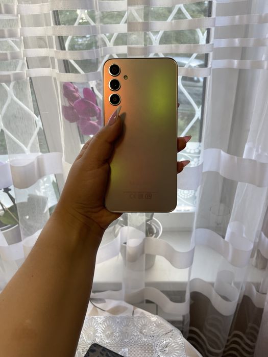 Продам телефон + подарунок Самсунг Galaxy A 34 5 G