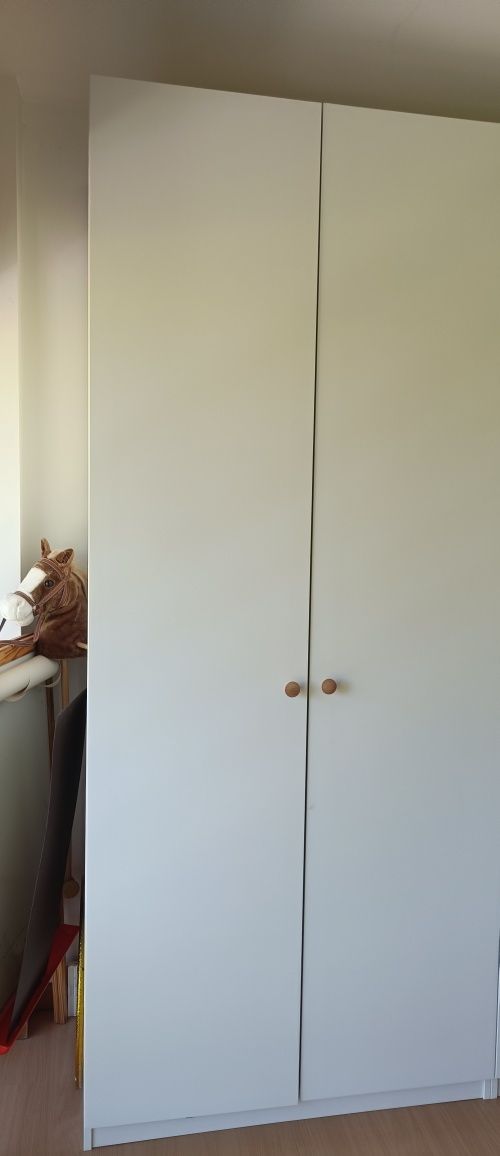 Roupeiro grande IKEA