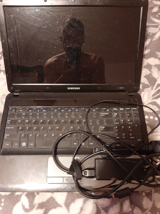 Laptop Samsung R540