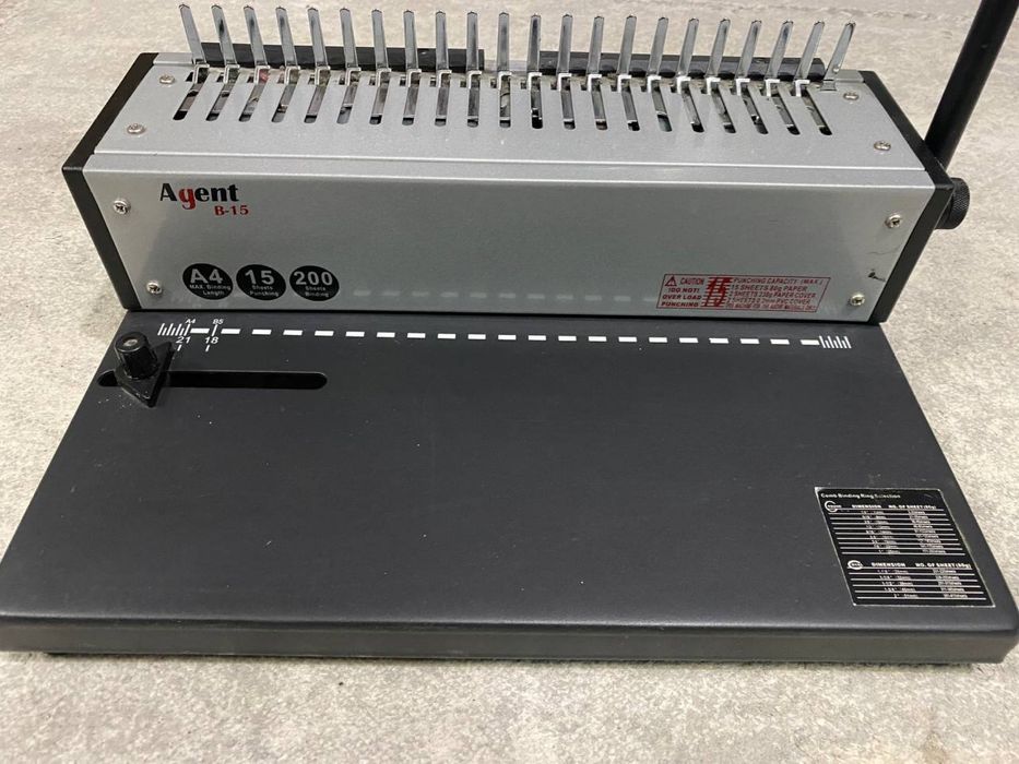 Біндер Agent B-15 (пластикова пружина)