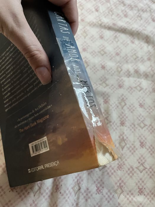 Livro Cartas de Amor aos Mortos