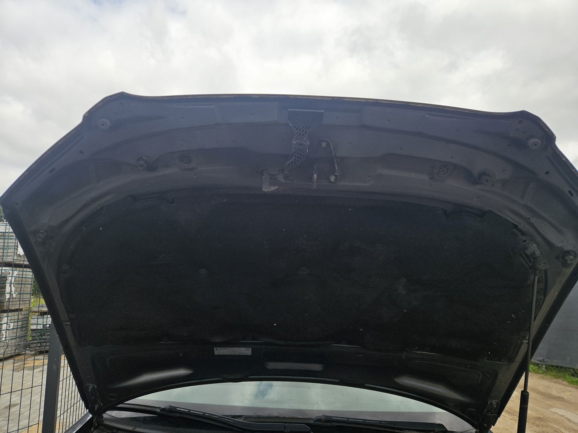 Maska Audi A4 B7 LX7Z
