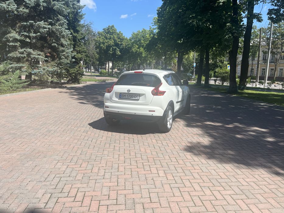 Ніссан жук в гарному стані