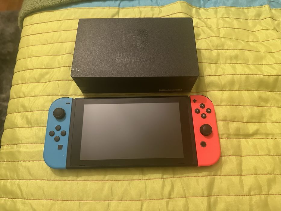 Nintendo Switch V2 + Acessórios