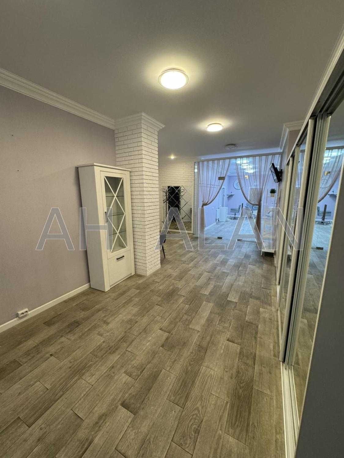 Продаж салона краси на вулиці Драгоманова 40з , Позняки