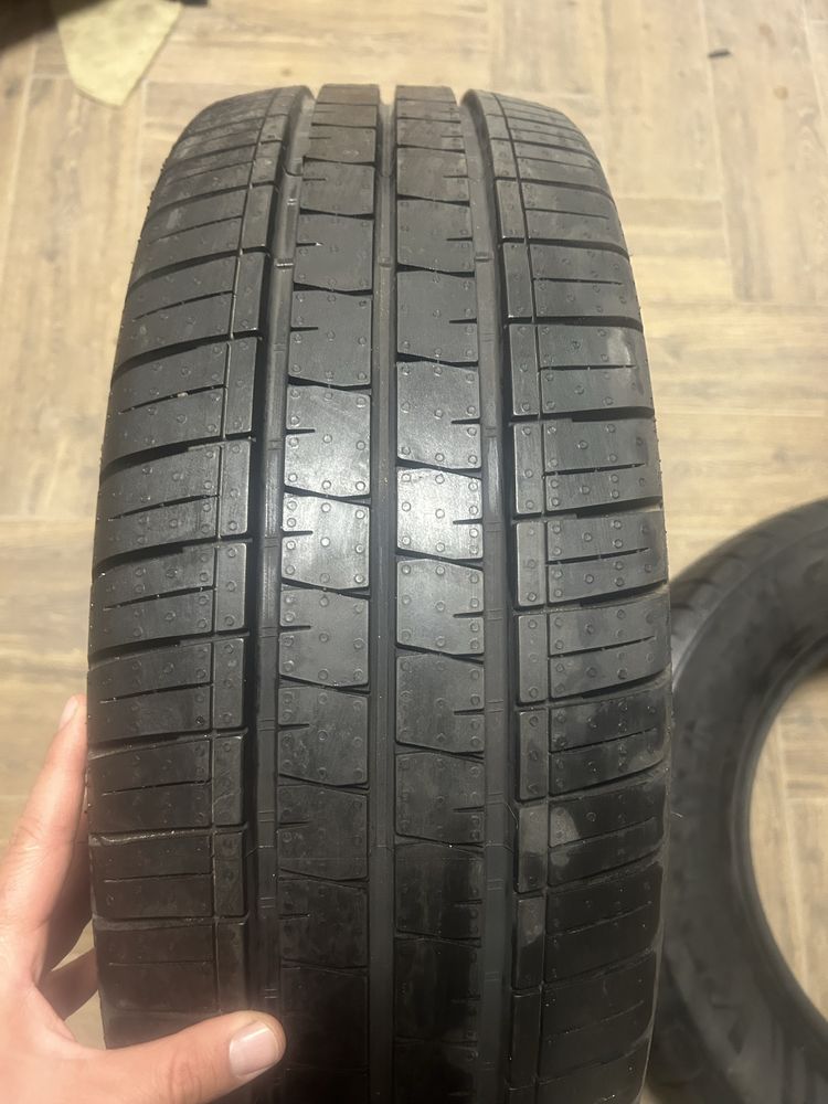 215/65 R16C Vredestein 2Нові шини