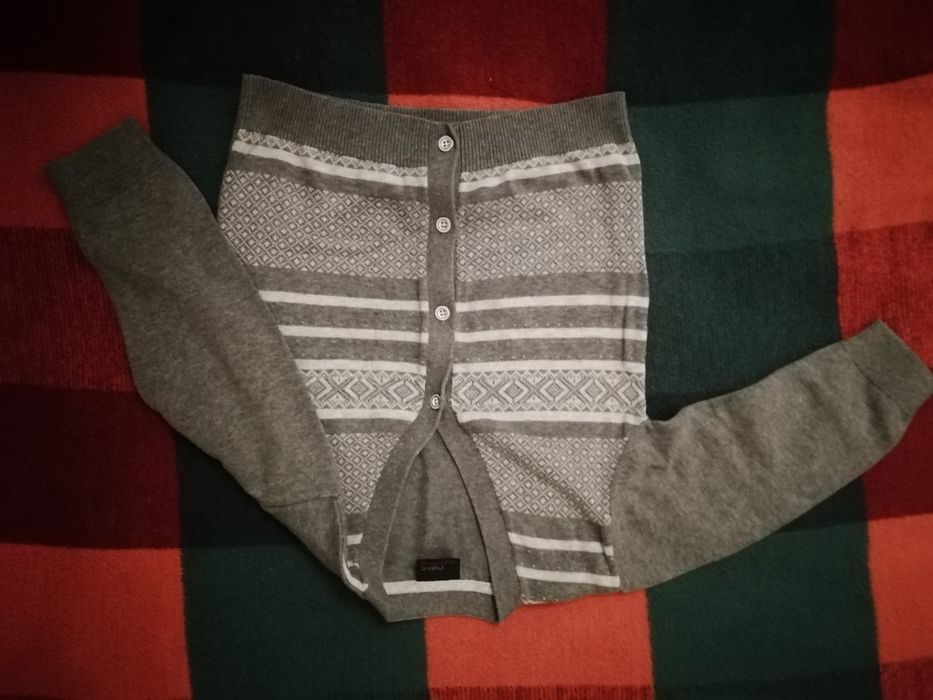 Szary rozpinany sweter chłopięcy r. 98