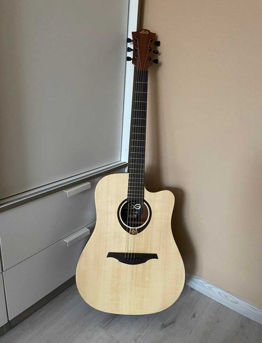 Gitara akustyczna LAG Tramonte T70DC