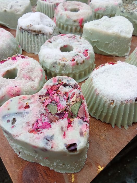 Sabonetes artesanais feitos à mão