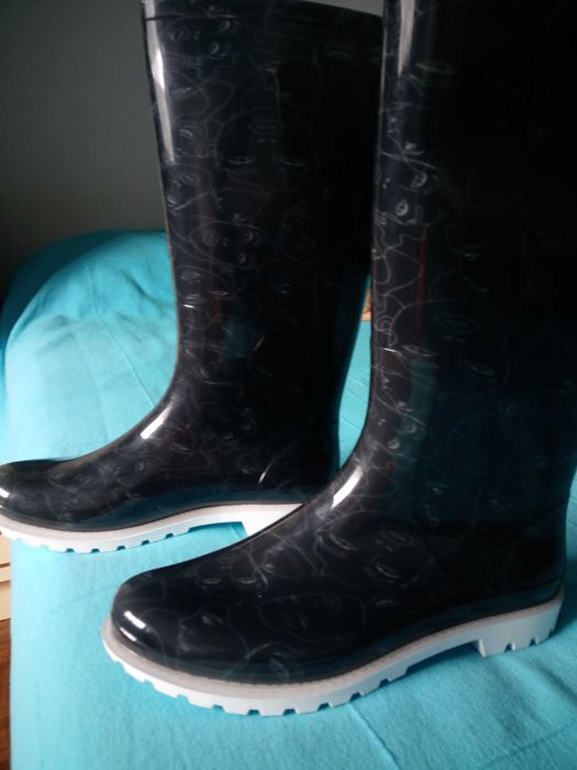 Fabulosas Botas "Calzedonia"  novas (tamanho 39)