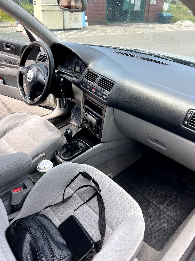 Volkswagen Bora 1.6 benzyna