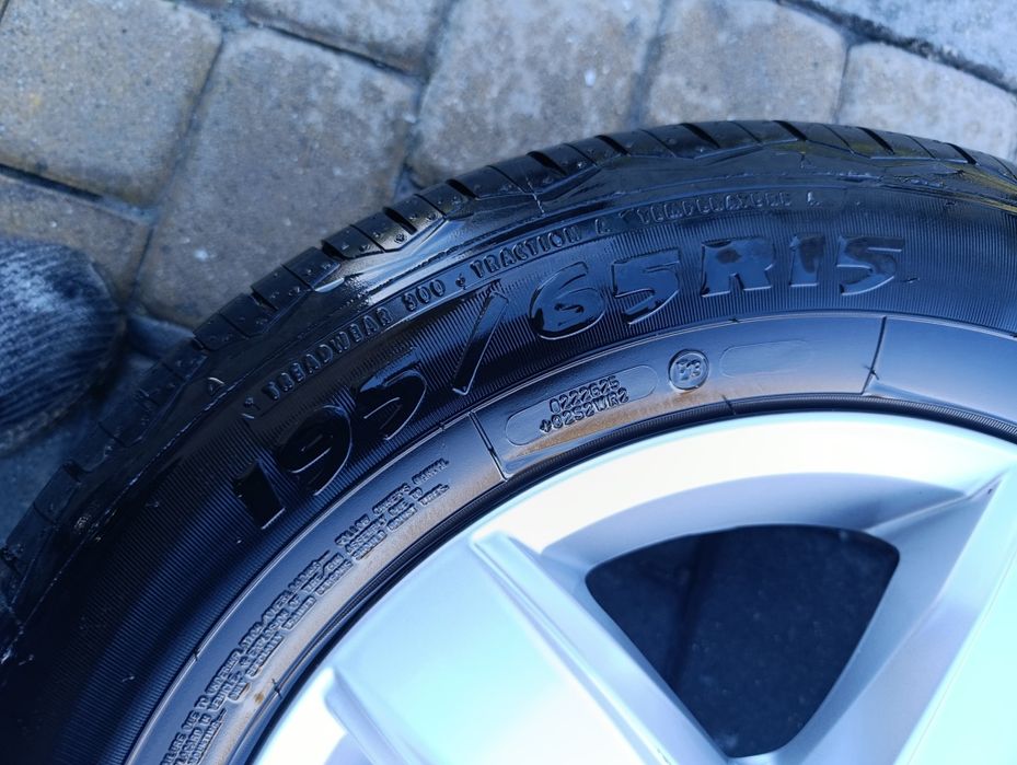 Całe koła alufelgi VW golf  5 6 5x112 oryginalne stan BDB