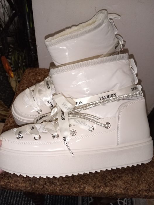 Сноубутси ,дутики .чоботи