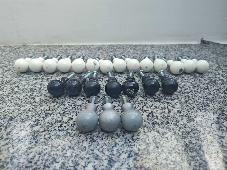 sprzedam Uchwyt Meblowy Gałka  24szt