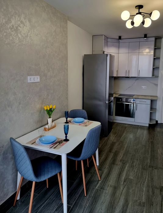 Люкс! Яровиця! Паркомісце!Центр!погодинно 650 та подобово