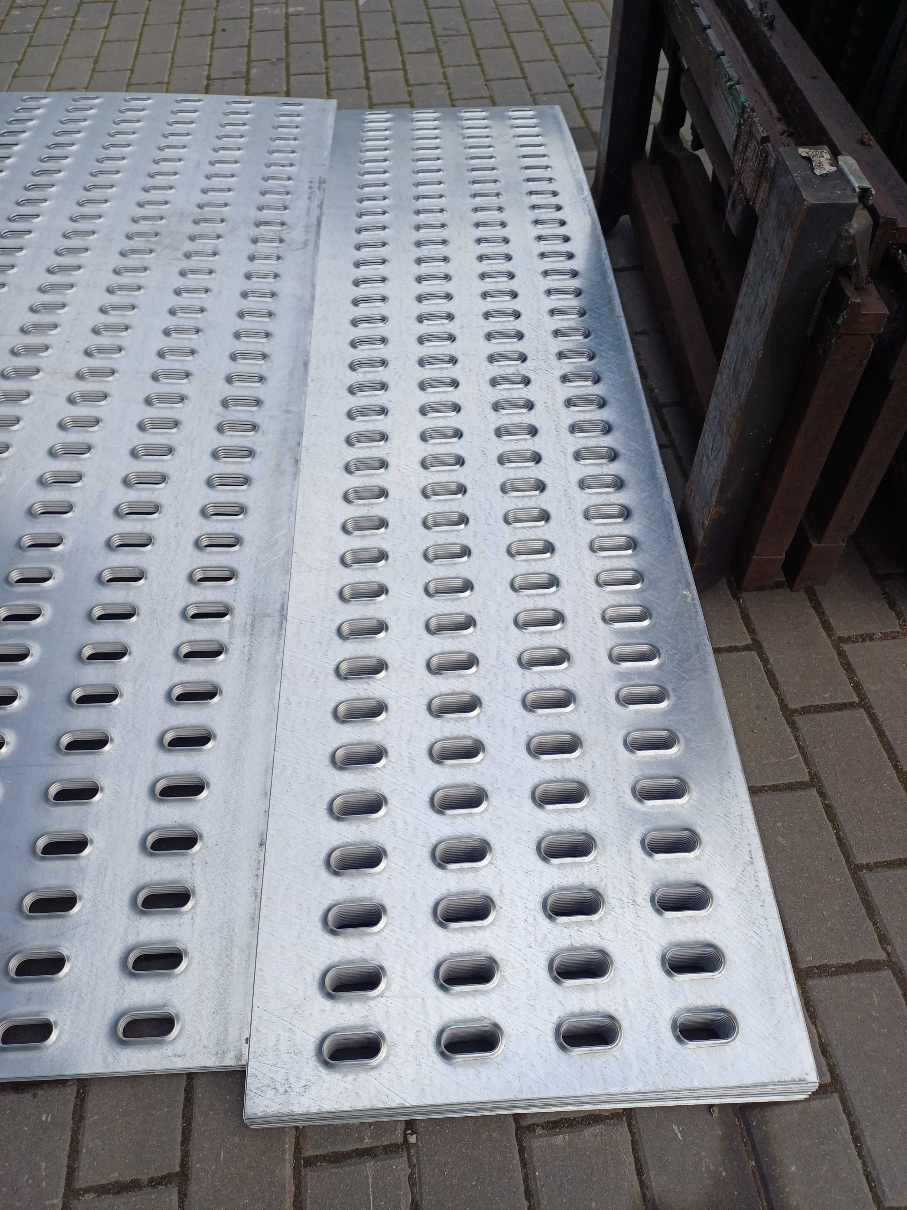Blacha Lohr Stalowa Ocynk 500mm 4 Otwory gróbośc 4mm Producent