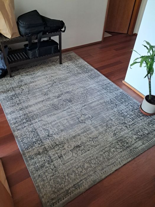 Carpete 1.40m x 2m como nova