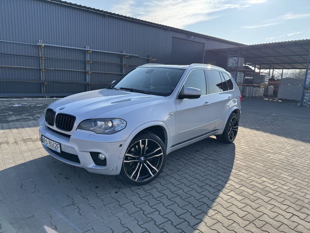 BMW X5 2011r, 7os. 4,0D Polift E70 indywidual