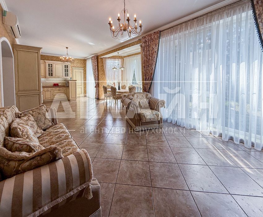 Vip будинок 4 спальні , 2 с/у на Правому березі