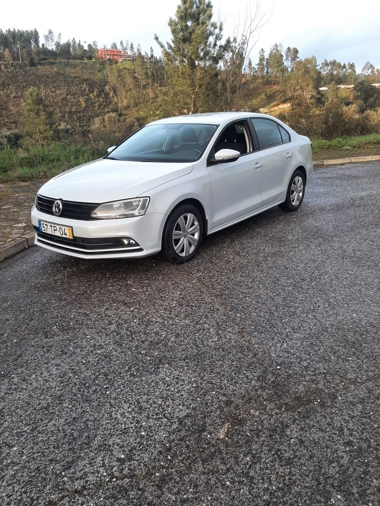 Vw jetta 2.0 tdi de 110cv ano 2017 possibilidade de financiamento