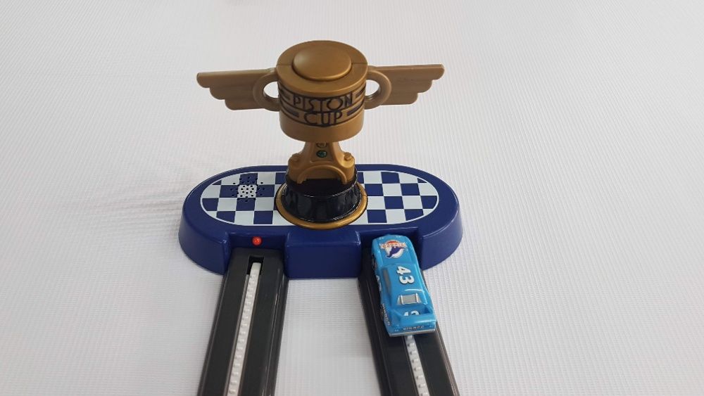 Pista - cars