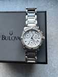 Zegarek Damski Bulova 96r19 srebrny diamenty