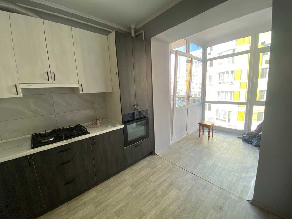 Продам простору Євро2 кімнатну квартиру з ремонтом. Оф.2%.Без комісії!