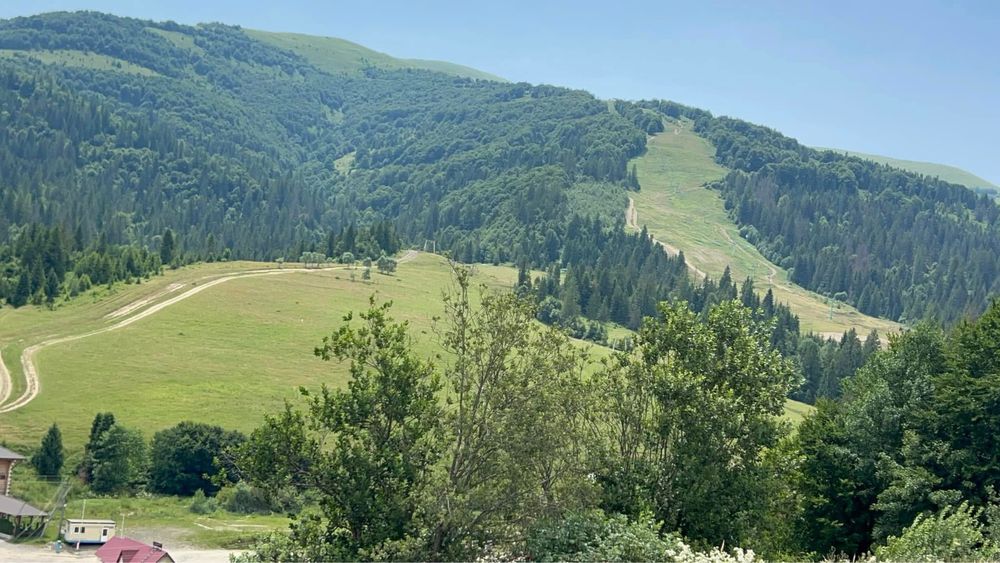 Продається у центрі Пилипця ділянки