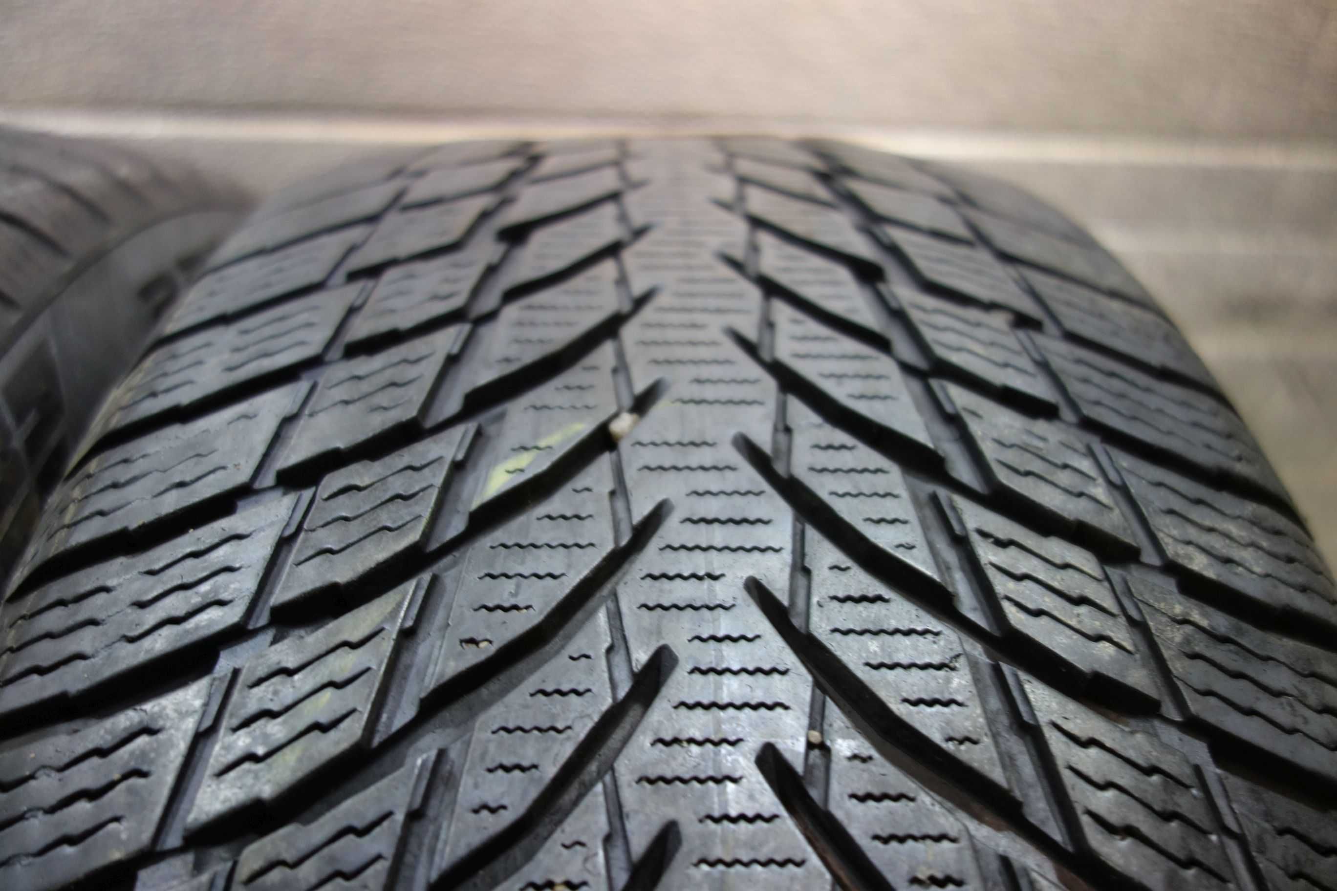 235/45R18 Opony zimowe używane Nokian WR Snowproof (G21)