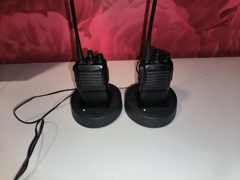 Продам портативные рации Vertex Standart