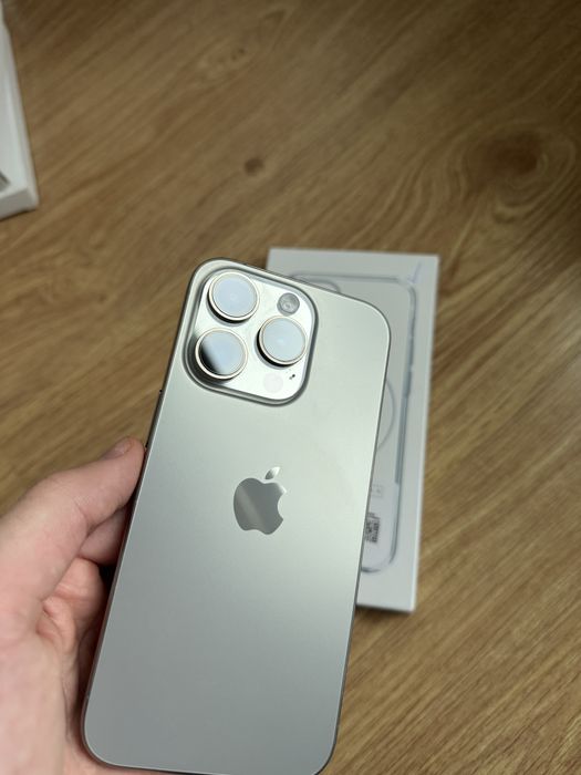 Iphone 15 Pro de 256gb com fatura e garantia ( Como Novo)
