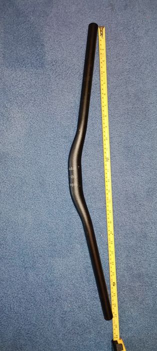 Vários guiadores bicicletas btt