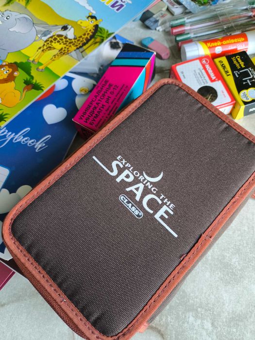 Канцтовары тетради картон карандаши