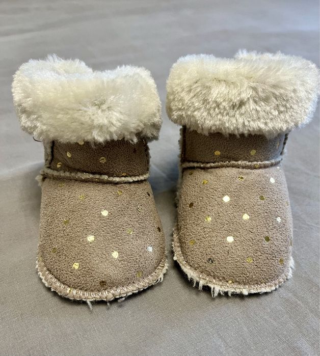 Продам чобітки H&M