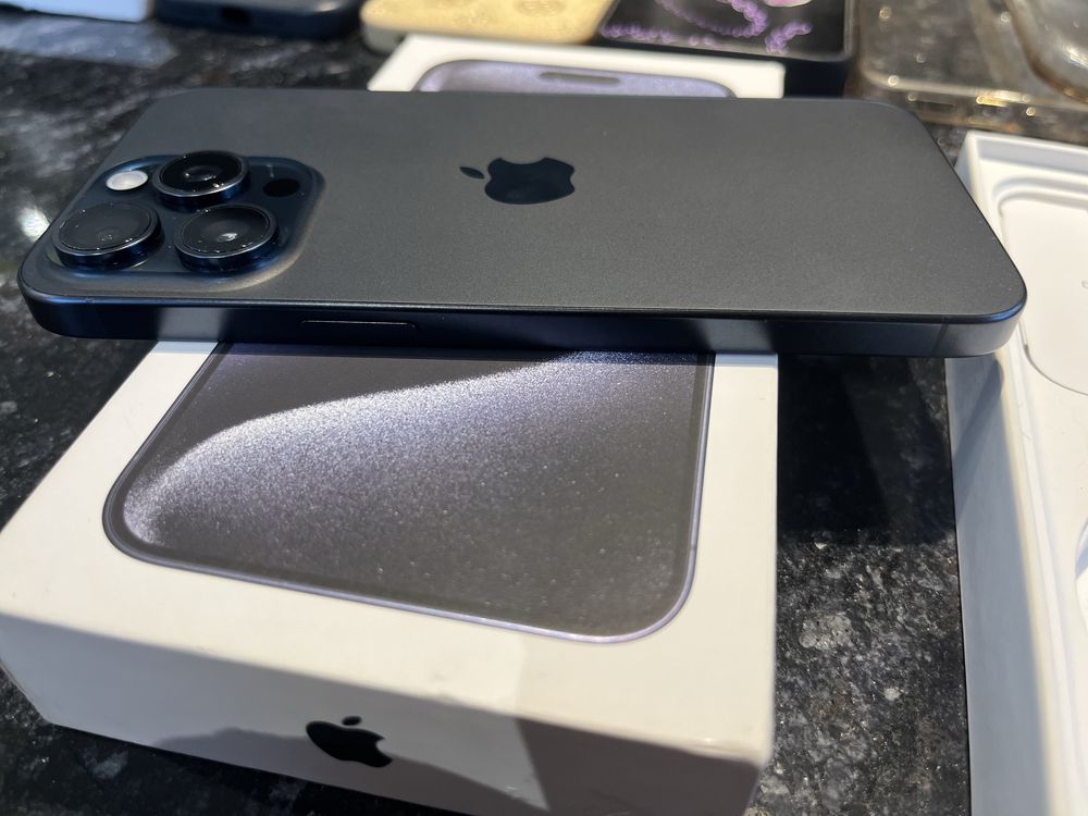 iPhone 15 pro max 256gb