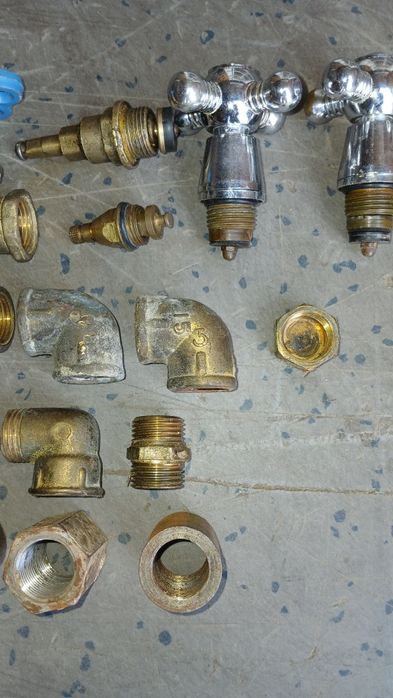 Уголок латунь, троиник