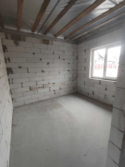 Новобудова 96м2 з терасою + 5сот землі