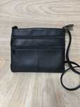 Damska torebka listonoszka czarna BEE BAG