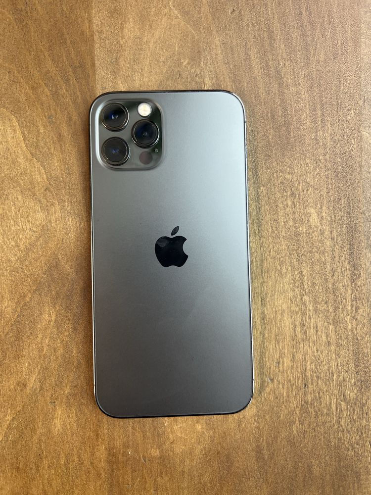 iPhone 12 pro как новый